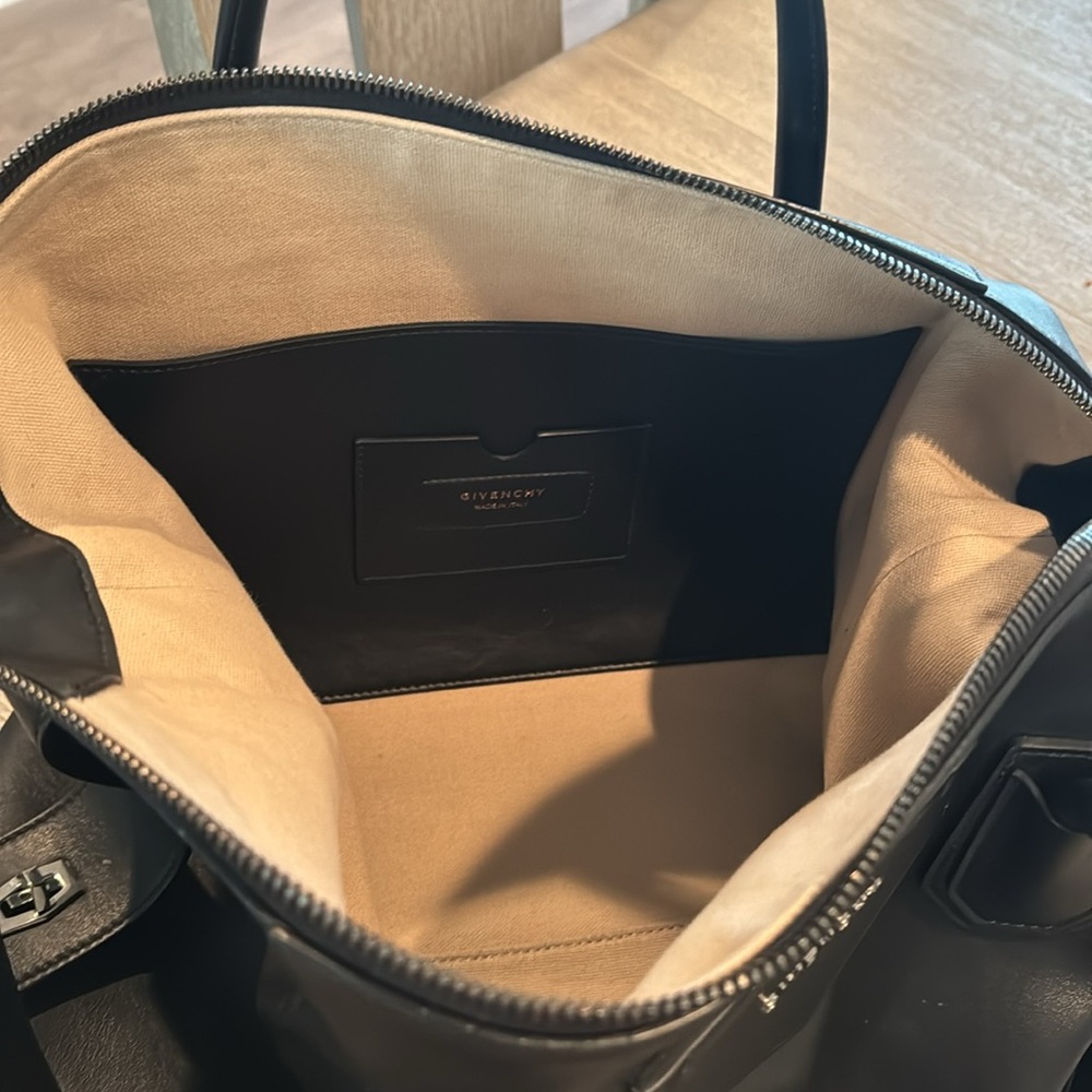 Givenchy Black Leather Antigona Soft Large Tote - Picture 13 of 13